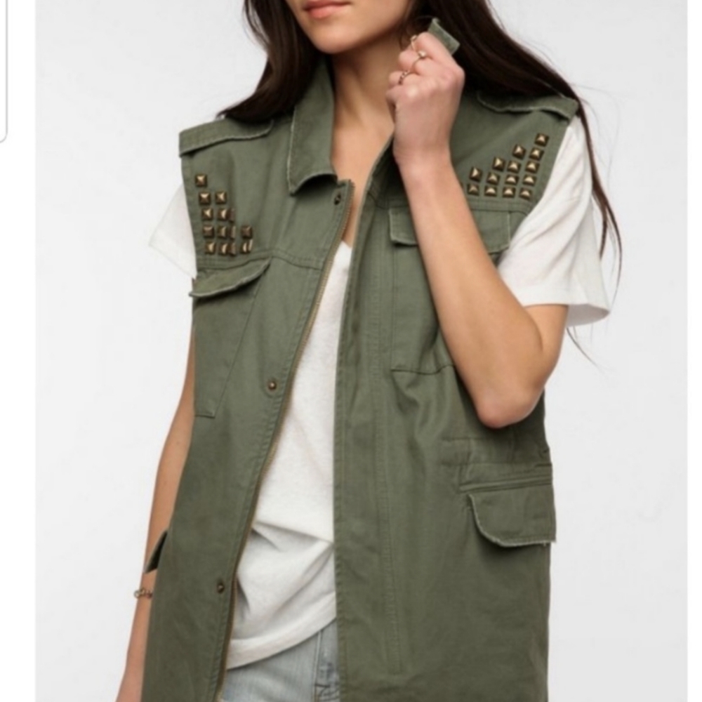 BDG Urban Outfitters Studded Olive Green Sleeveless Vest Sz Large‎